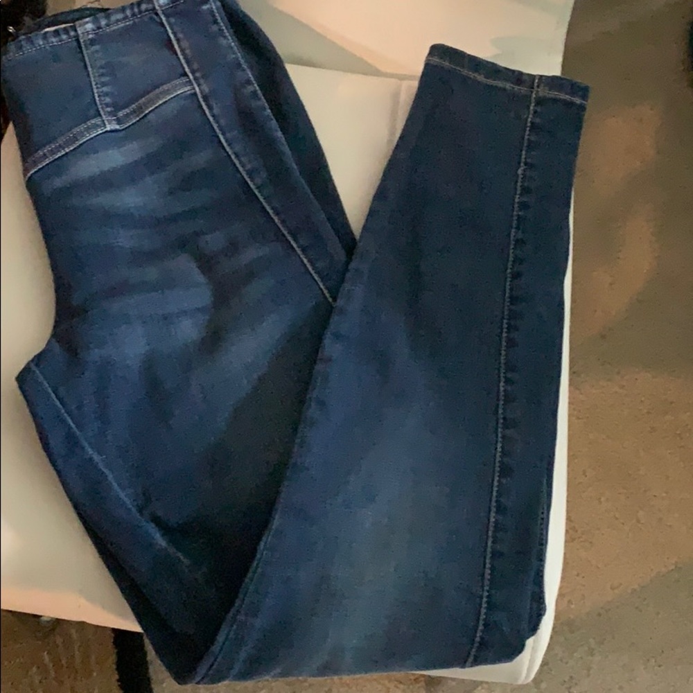 Jean - Picture 5 of 5